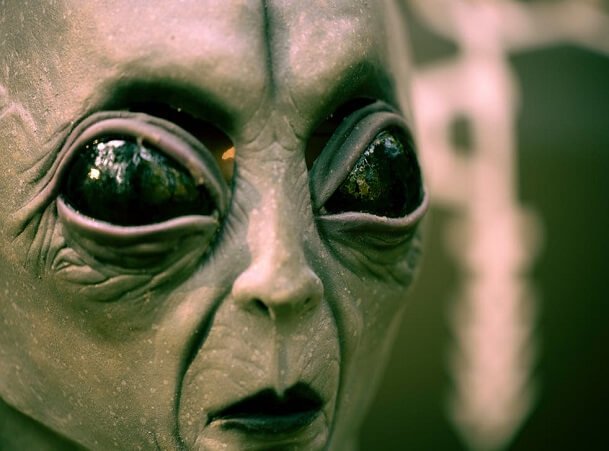 Scientist Warns Alien Contact Will Be Like Montezuma and Cortez