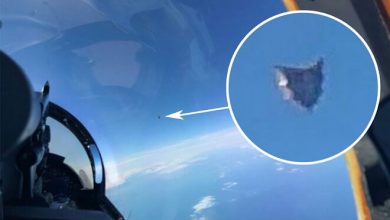 F18 Navy Pilot Uses His iPhone To Take A Picture of UFOs: Pentagon Confirms