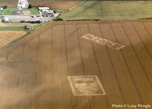 University Mathematician Decodes The Crop Circle With A Binary Code & Extraterrestrial Face