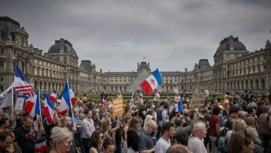 French Police Lay Down Shields Join 100,000 Protesters Marching Against Vaccine Passport