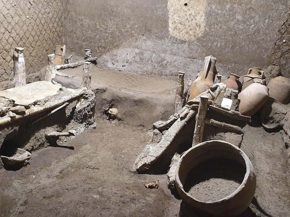 Pompeii: Discovery of Well-Preserved Slaves' Room Sheds 'Rare' Light On Roman Life