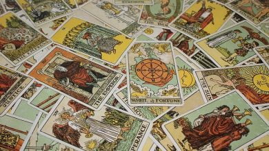 How To Use Oracle And Tarot Cards For Deep Inner Work