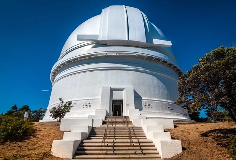 Mount Palomar, with its famous observatory, is a popular destination for conventions such as the UFO meeting in 1954.