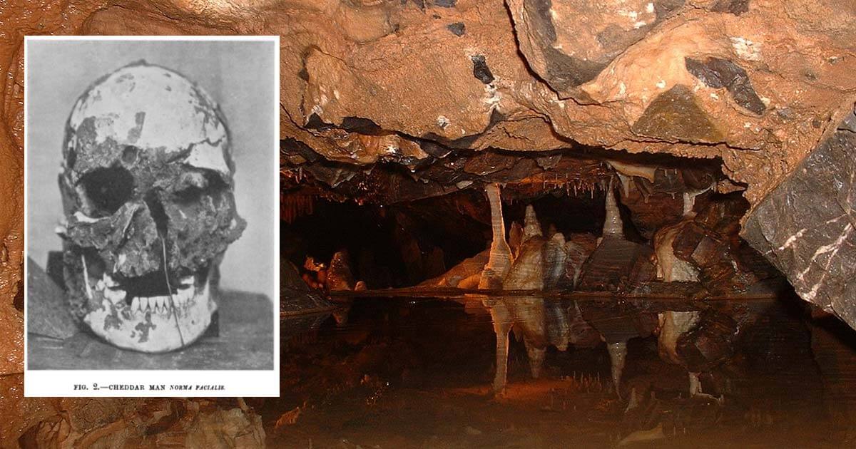 Alladdin’s Cave, a chamber and mirror pool inside Gough’s Cave. ©Image Credit: Public Domain