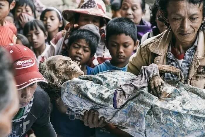 Toraja, The People Of The Walking D.e.a.d.