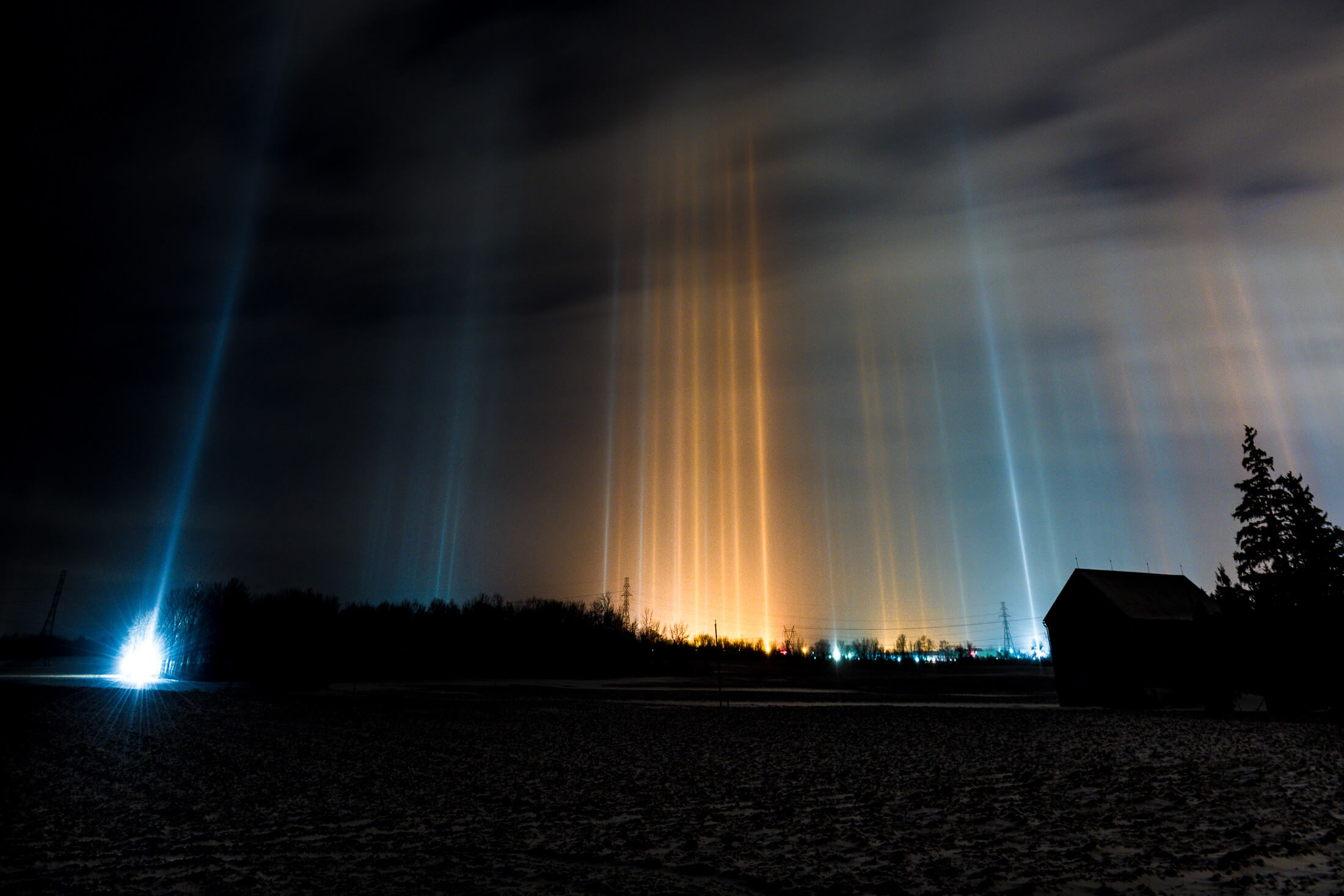 Light pillars can also be caused by the Moon or terrestrial sources, such as streetlights and erupting volcanoes.