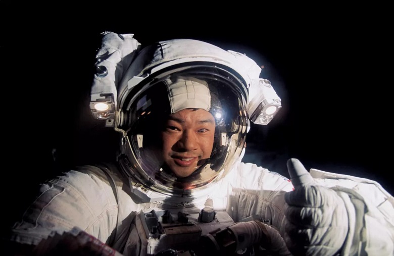 Astronaut Leroy Chiao Decided To Spill Beans About His Encounter With UFOs
