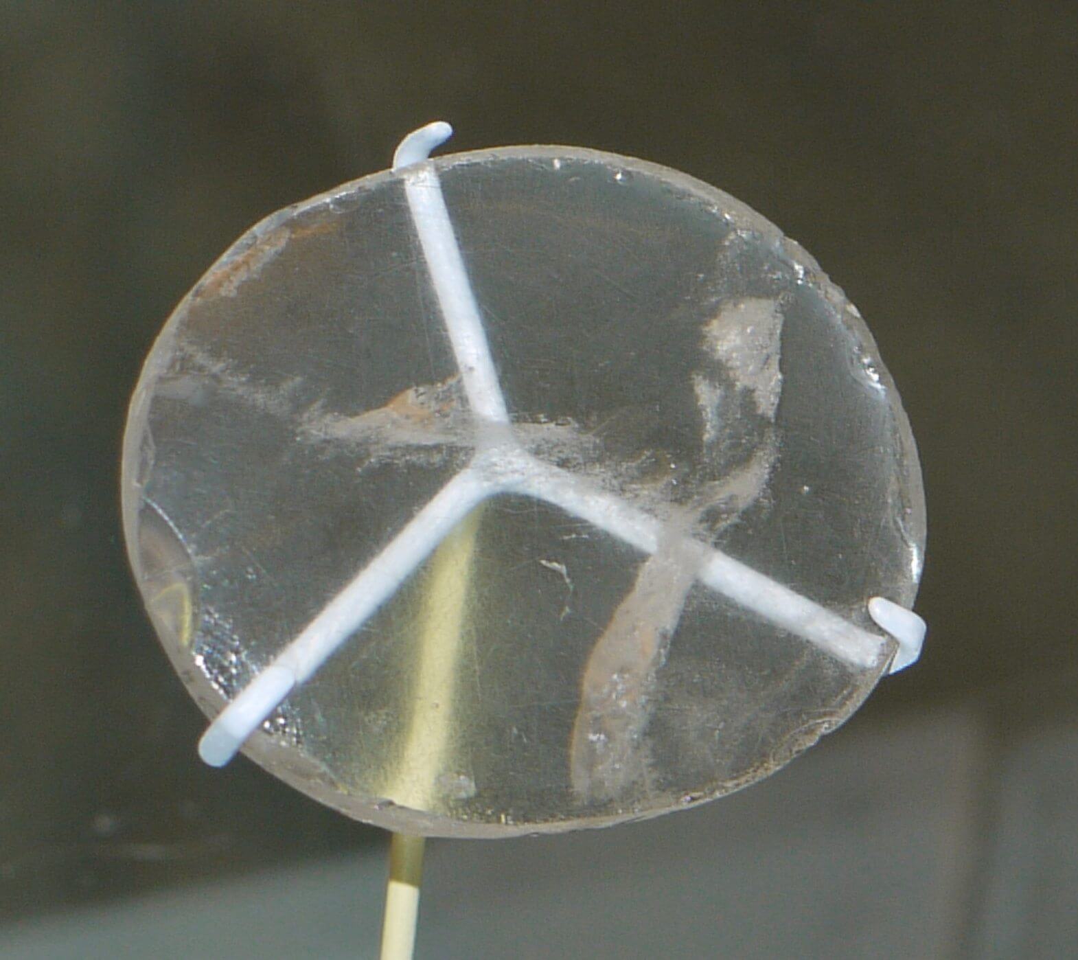 The Nimrud lens is a 3,000-year-old piece of rock crystal unearthed by Sir John Layard in 1850 at the Assyrian palace of Nimrud, in modern-day Iraq. © Wikimedia Commons