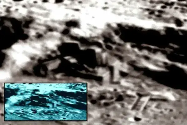 Possible Alien Construction on The Moon
