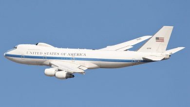 An E-4B in flight