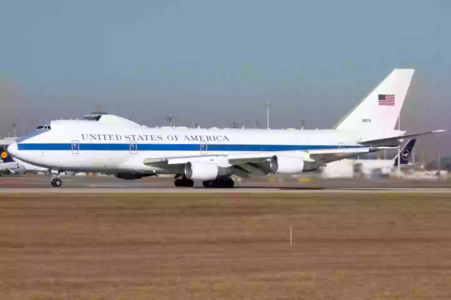 E-4B and E-6B flights are used to transport key government officials, and are prepped for the most possible scenarios, (Fabrizio Gandolfo / SOPA Images/LightRocket via Getty Images).