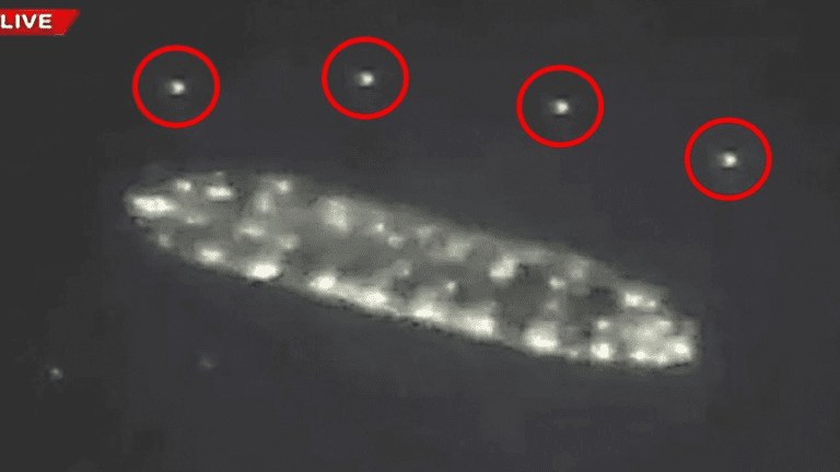 swarm of unknown objects trailing 3i atlas