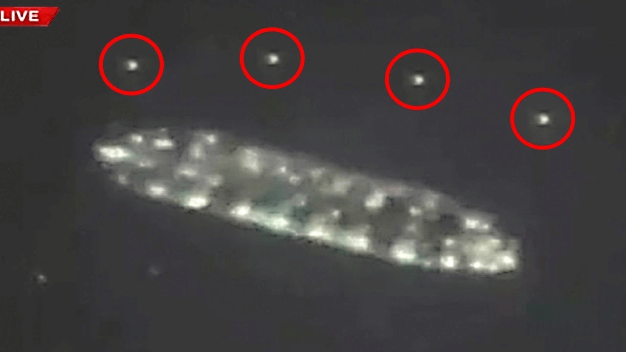 swarm of unknown objects trailing 3i atlas